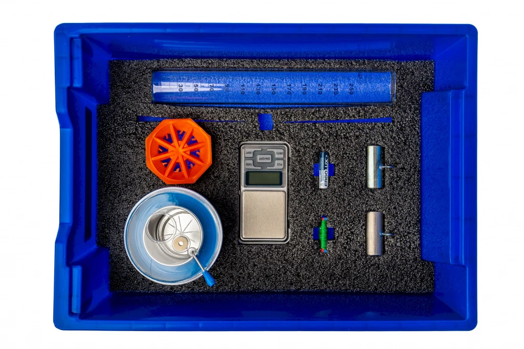 Комплекты оборудования N 1 - 7 для выполнения экспериментальных заданий (в соответствии со спецификацией контрольных измерительных материалов для проведения основного государственного экзамена по физике)